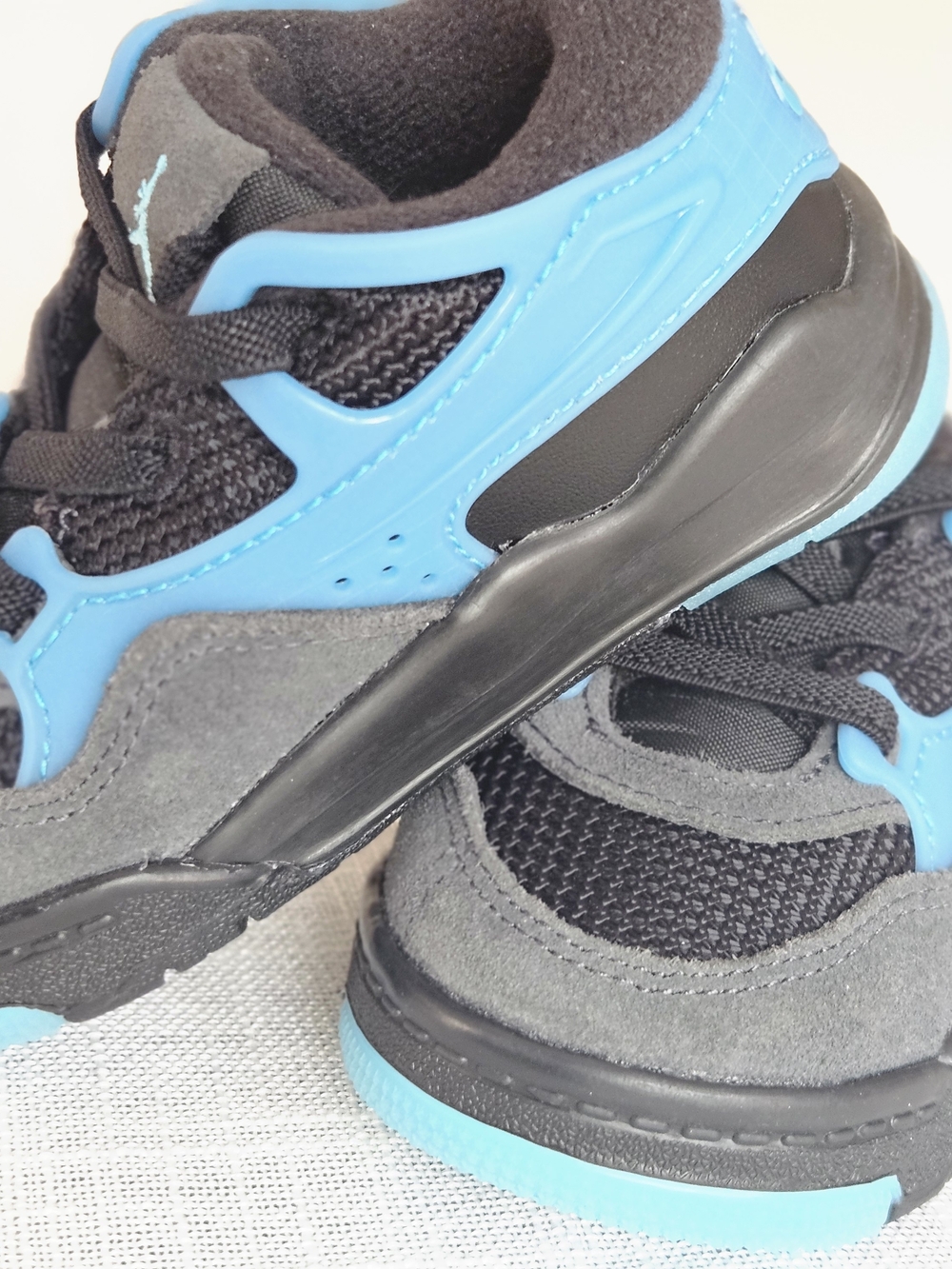 ​Jordan 4 Retro Toddler Sneakers - University Blue/Black - Picture 2 of 7